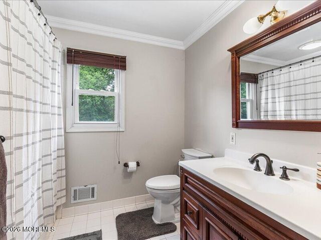 15 Coventry Drive, Freehold, NJ 07728