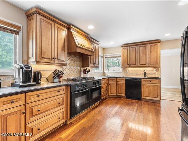 15 Coventry Drive, Freehold, NJ 07728