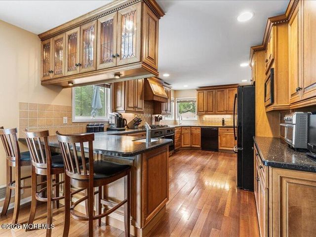 15 Coventry Drive, Freehold, NJ 07728