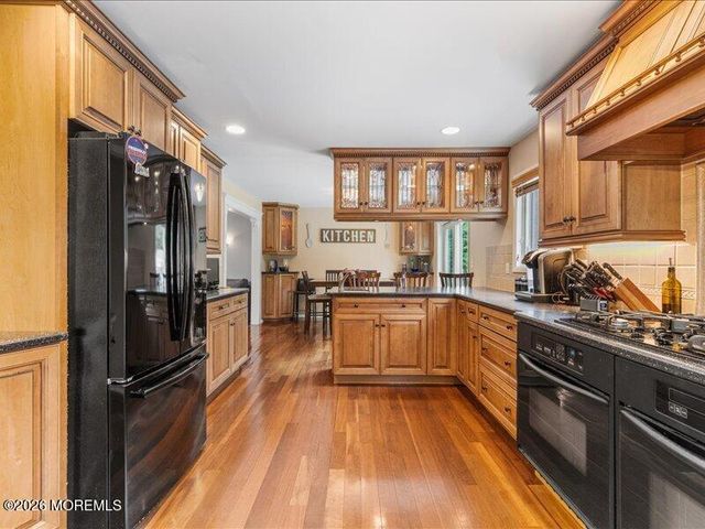15 Coventry Drive, Freehold, NJ 07728