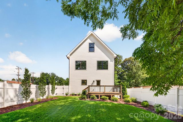 411 Brevard Street, Waxhaw, NC 28173