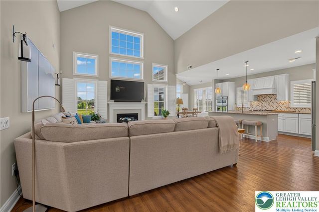 3943 Victors Way, Bethlehem Twp, PA 18045