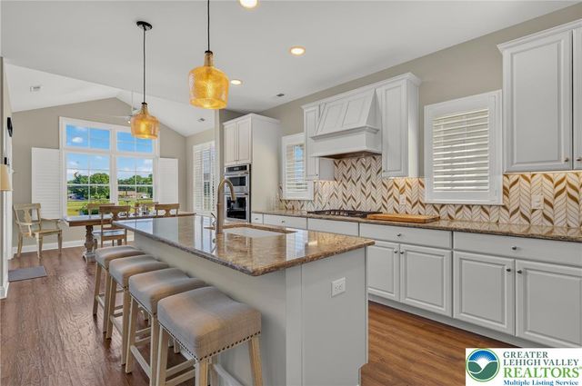 3943 Victors Way, Bethlehem Twp, PA 18045