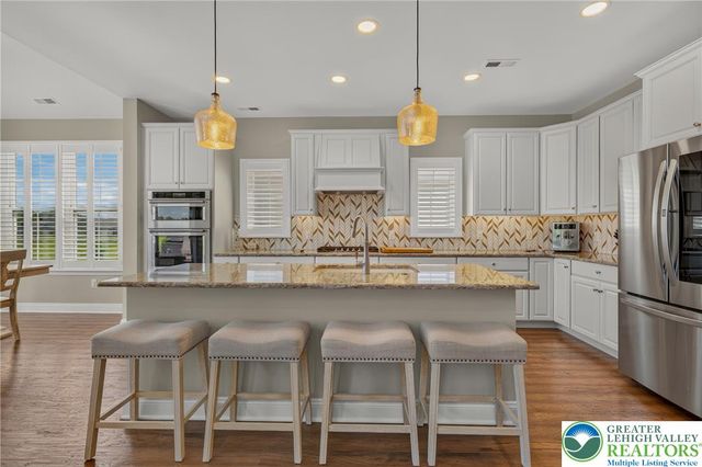 3943 Victors Way, Bethlehem Twp, PA 18045