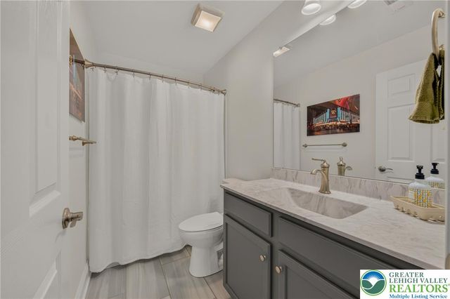 3943 Victors Way, Bethlehem Twp, PA 18045