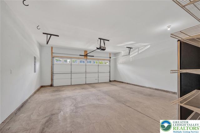 3943 Victors Way, Bethlehem Twp, PA 18045