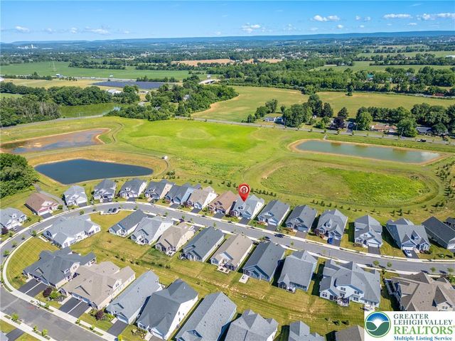 3943 Victors Way, Bethlehem Twp, PA 18045