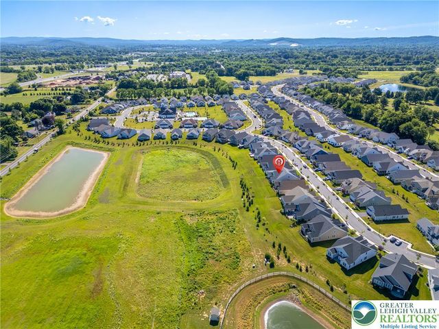 3943 Victors Way, Bethlehem Twp, PA 18045