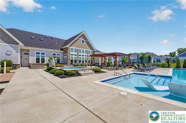 3943 Victors Way, Bethlehem Twp, PA 18045