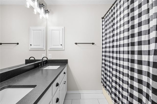 1301 Essex Green, College Station, TX 77845