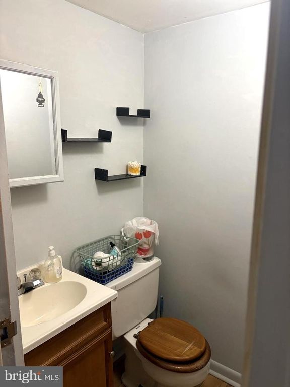 512 GERMANTOWN CT, Warminster, PA 18974
