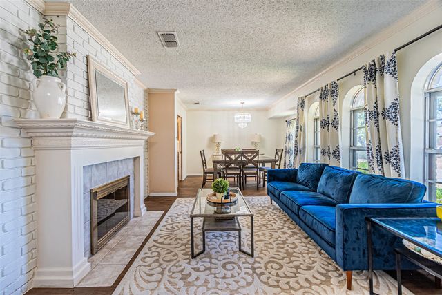 4117 Aragon Drive, Fort Worth, TX 76133