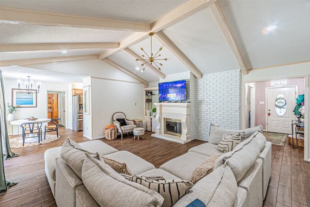 4117 Aragon Drive, Fort Worth, TX 76133