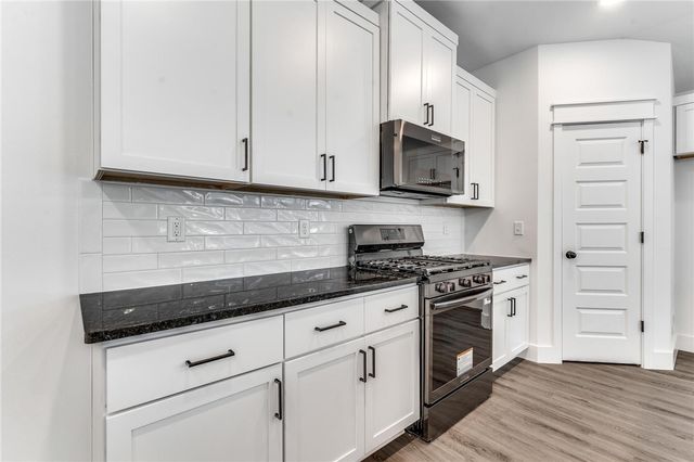 3507 N Wiley Drive, Siloam Springs, AR 72761