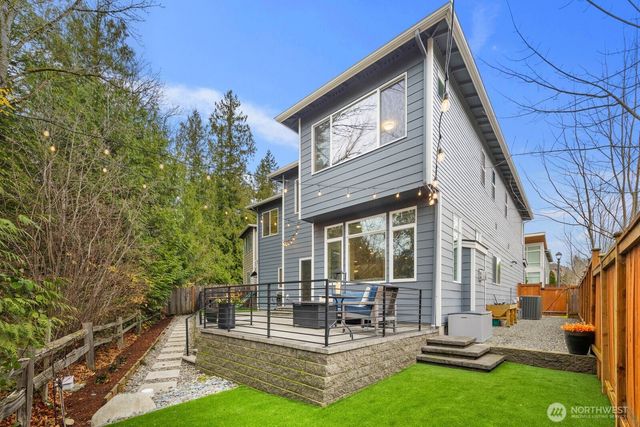 8302 NE 203rd Street, Kenmore, WA 98028