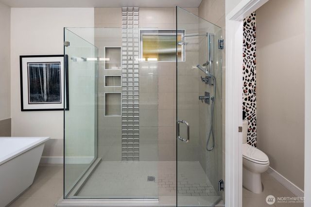 8302 NE 203rd Street, Kenmore, WA 98028