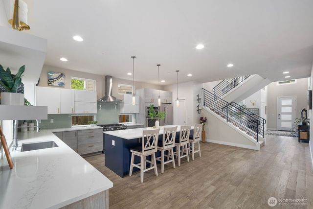 8302 NE 203rd Street, Kenmore, WA 98028