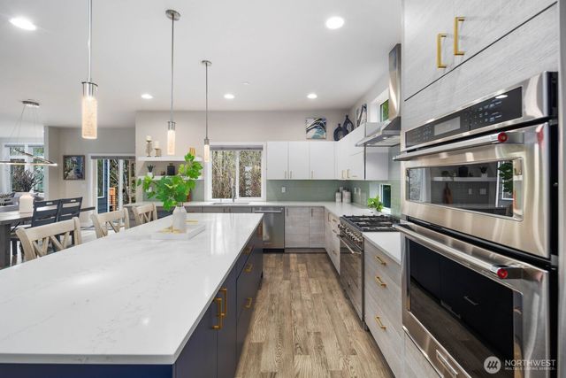 8302 NE 203rd Street, Kenmore, WA 98028