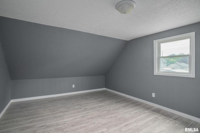 617 6TH Avenue S, Clinton, IA 52732