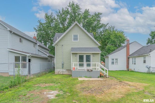 617 6TH Avenue S, Clinton, IA 52732