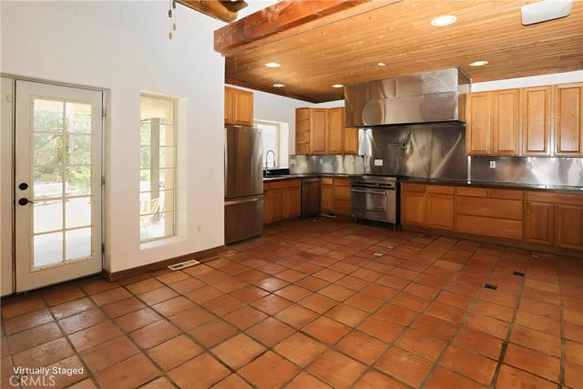 7200 Kahms, Cobb, CA 95426