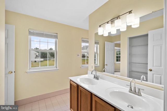 806 ELIZABETH CT, Collegeville, PA 19426