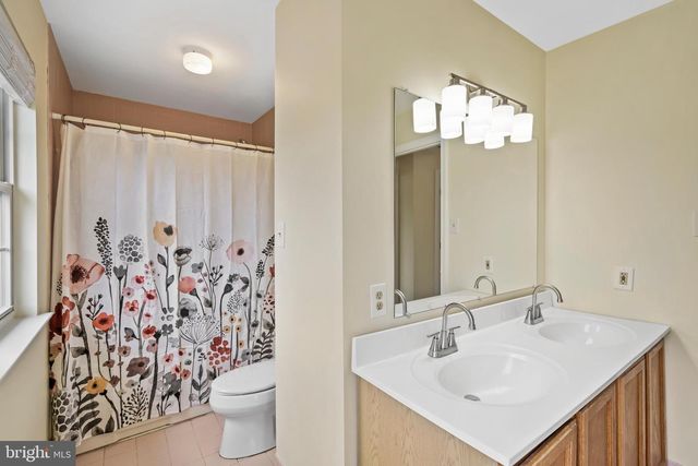 806 ELIZABETH CT, Collegeville, PA 19426