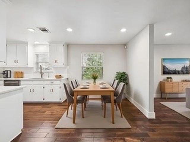 6820 E Mockingbird Lane, Dallas, TX 75214