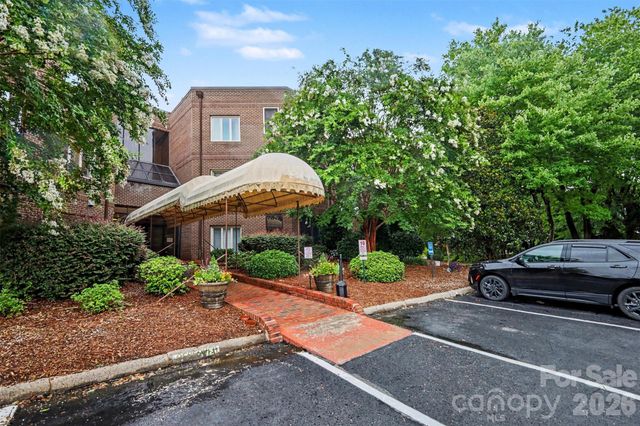 84 Lake Concord Road NE M, Concord, NC 28025