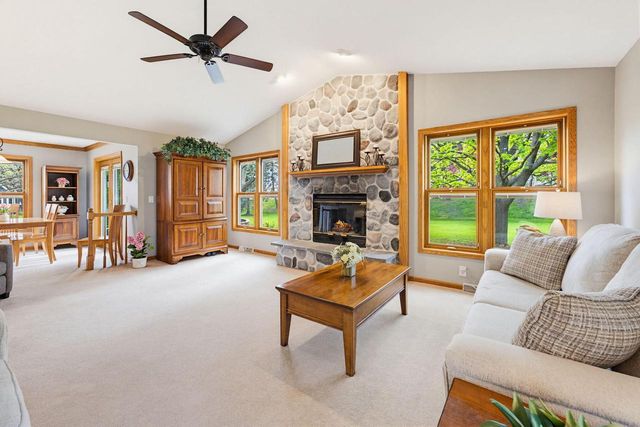 W329N4063 High Hill COURT, Nashotah, WI 53058