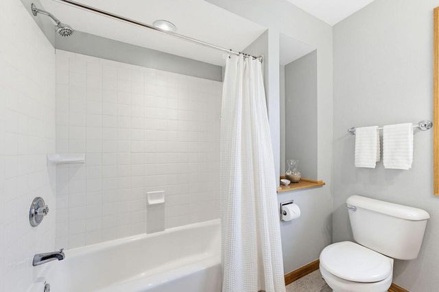 W329N4063 High Hill COURT, Nashotah, WI 53058