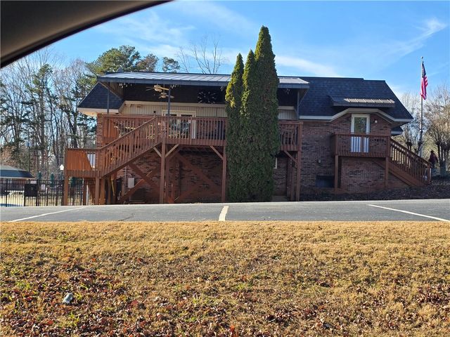 131 Loop Circle, Westminster, SC 29693