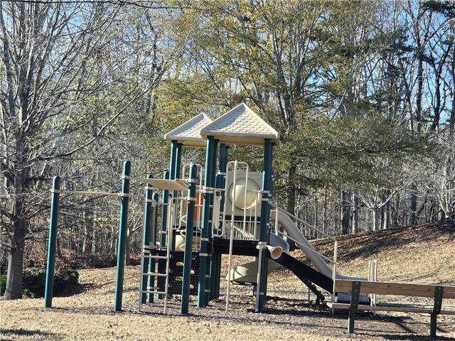 131 Loop Circle, Westminster, SC 29693