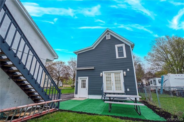 32 3rd Avenue, North Tonawanda, NY 14120