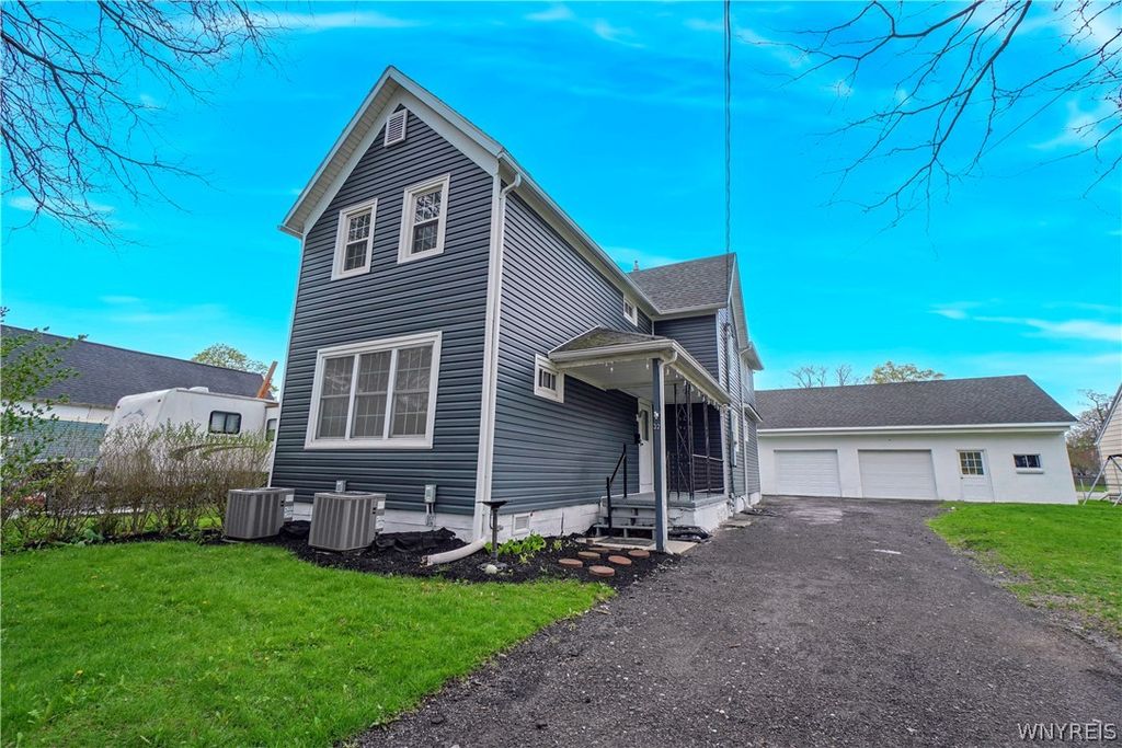 32 3rd Avenue, North Tonawanda, NY 14120