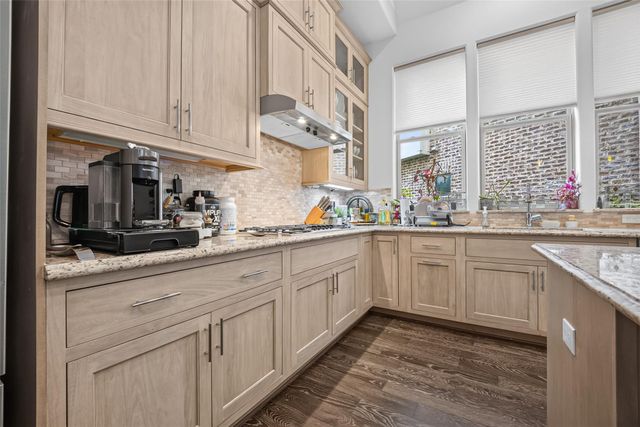 2703 Kinsley Oaks Drive, Houston, TX 77007