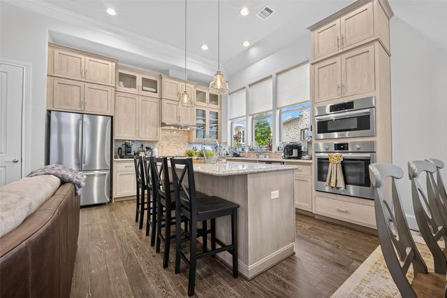 2703 Kinsley Oaks Drive, Houston, TX 77007