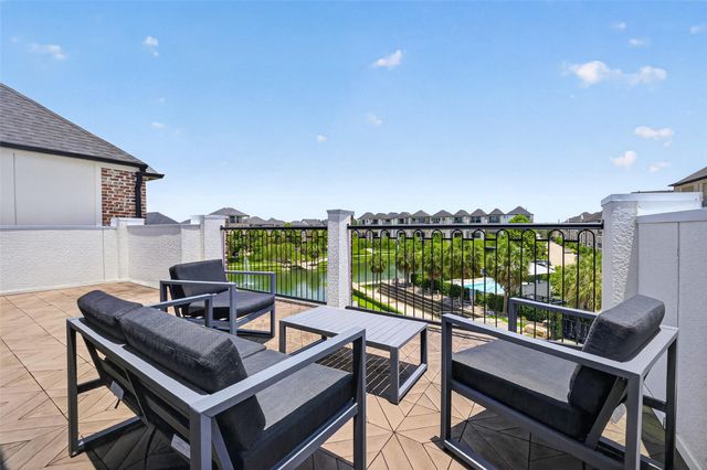 2703 Kinsley Oaks Drive, Houston, TX 77007