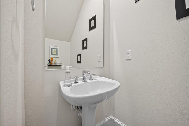 2703 Kinsley Oaks Drive, Houston, TX 77007