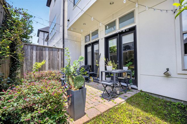 2703 Kinsley Oaks Drive, Houston, TX 77007