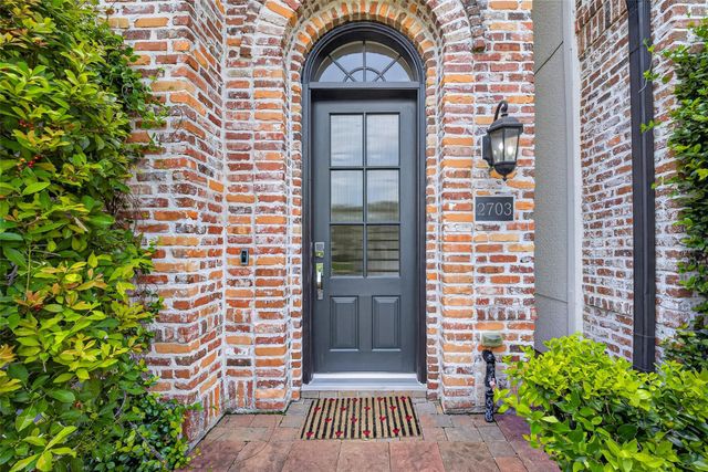 2703 Kinsley Oaks Drive, Houston, TX 77007