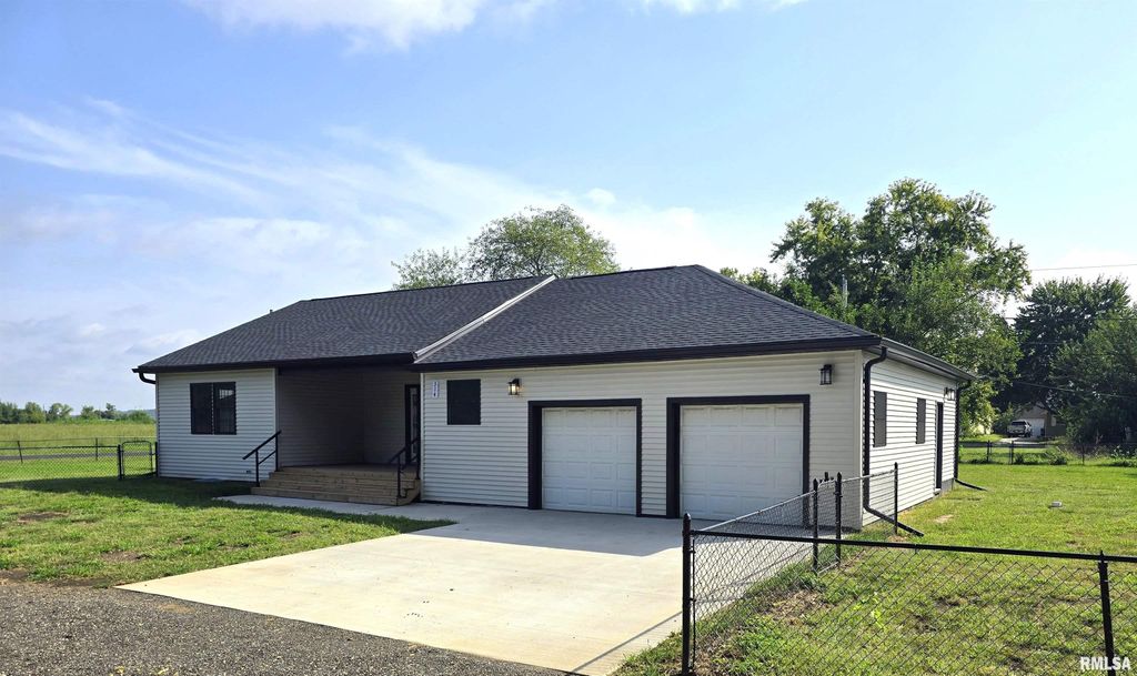 314 3RD Street, South Pekin, IL 61564