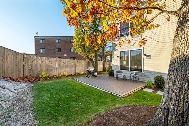 24 Selkirk 24-4, Boston, MA 02135
