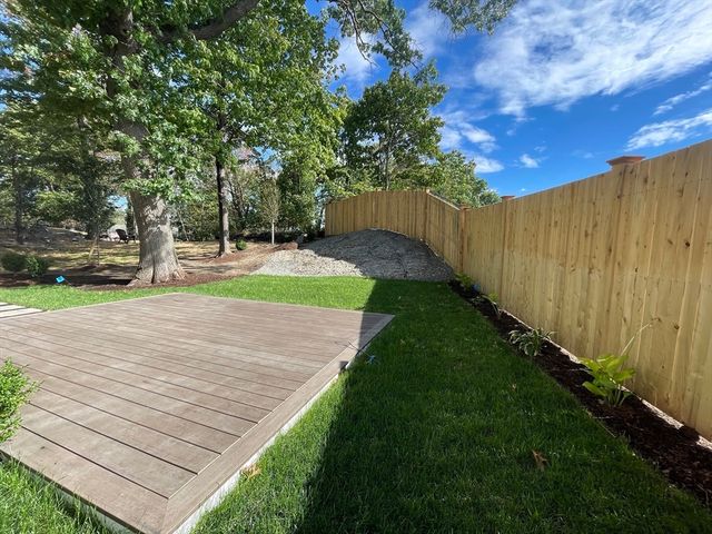 24 Selkirk 24-4, Boston, MA 02135