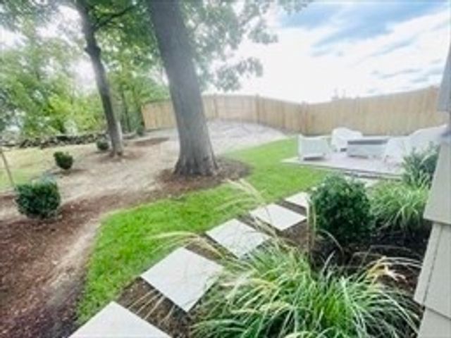 24 Selkirk 24-4, Boston, MA 02135