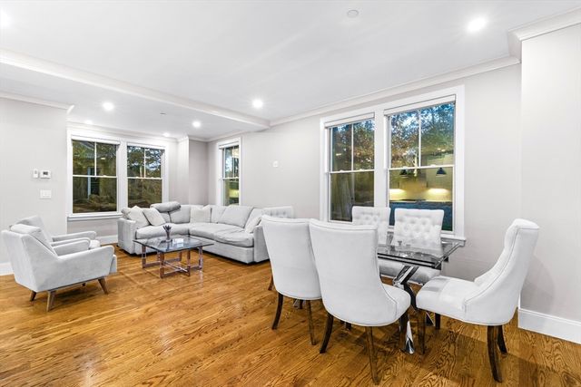 24 Selkirk 24-4, Boston, MA 02135