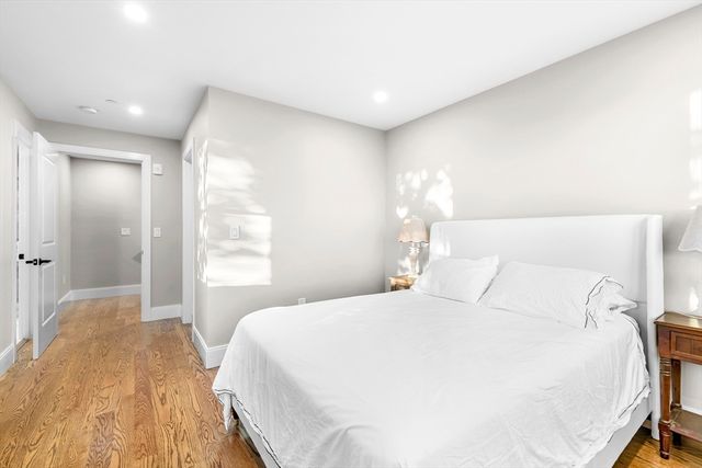 24 Selkirk 24-4, Boston, MA 02135