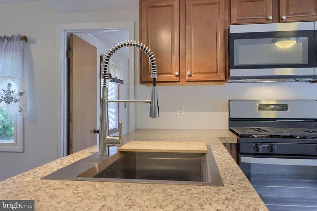 125 MEADOW RD, York, PA 17406