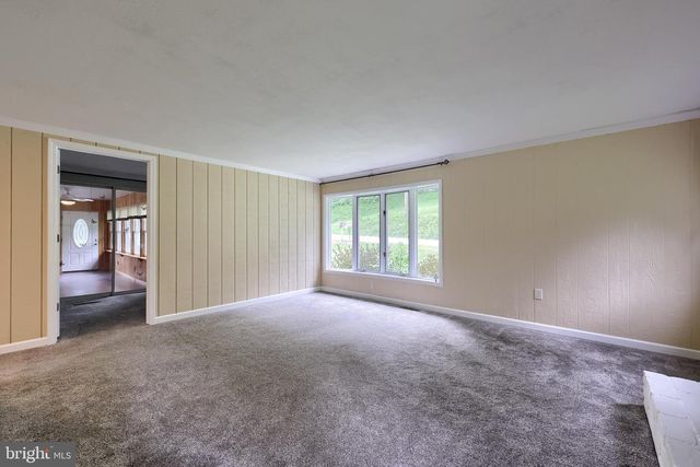 125 MEADOW RD, York, PA 17406