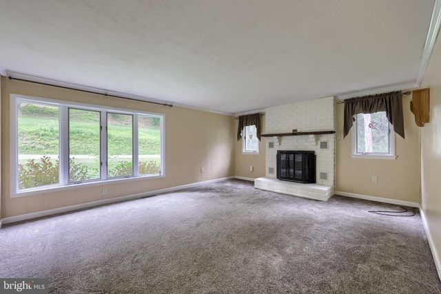 125 MEADOW RD, York, PA 17406
